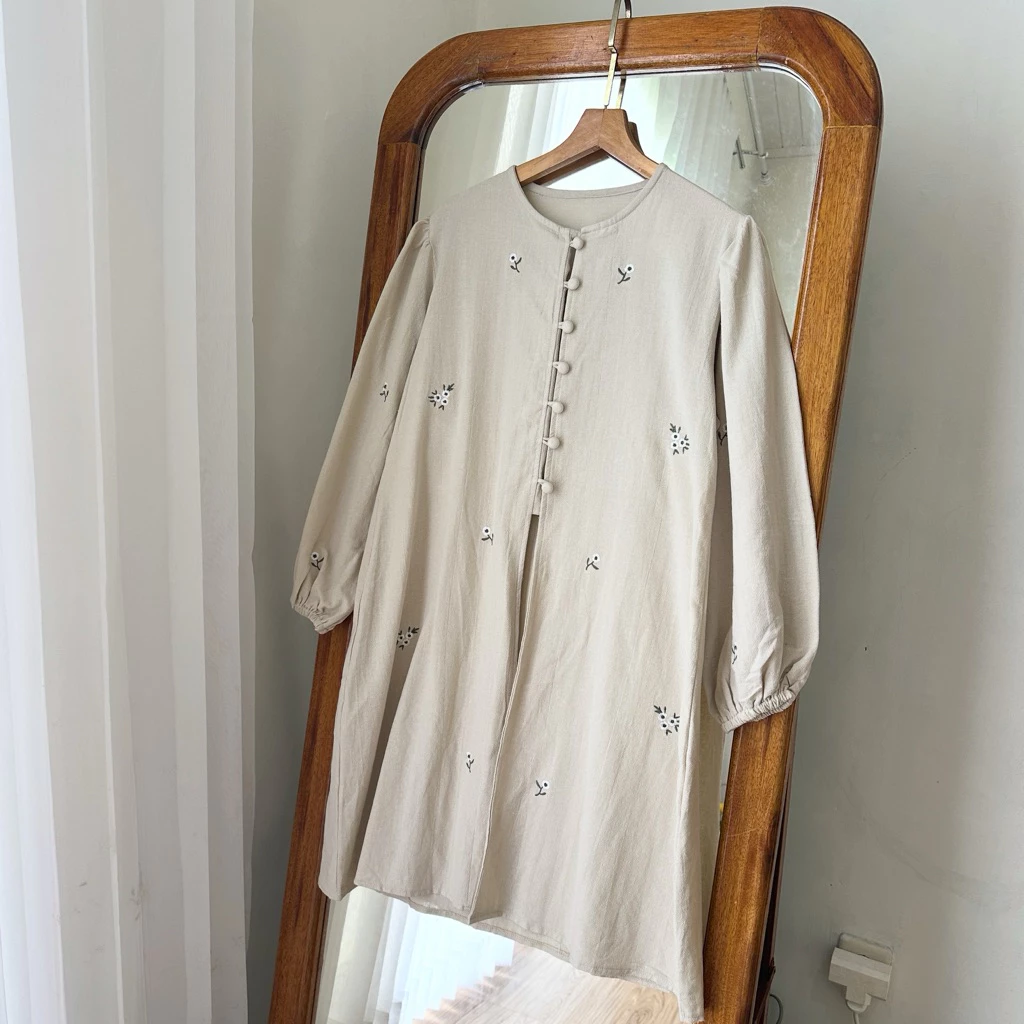 Floral Embroidered Tunic - Image 3